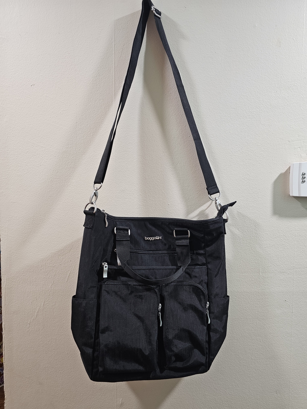 Baggallini Black Nylon Everyday Tote - Picture 2 of 5